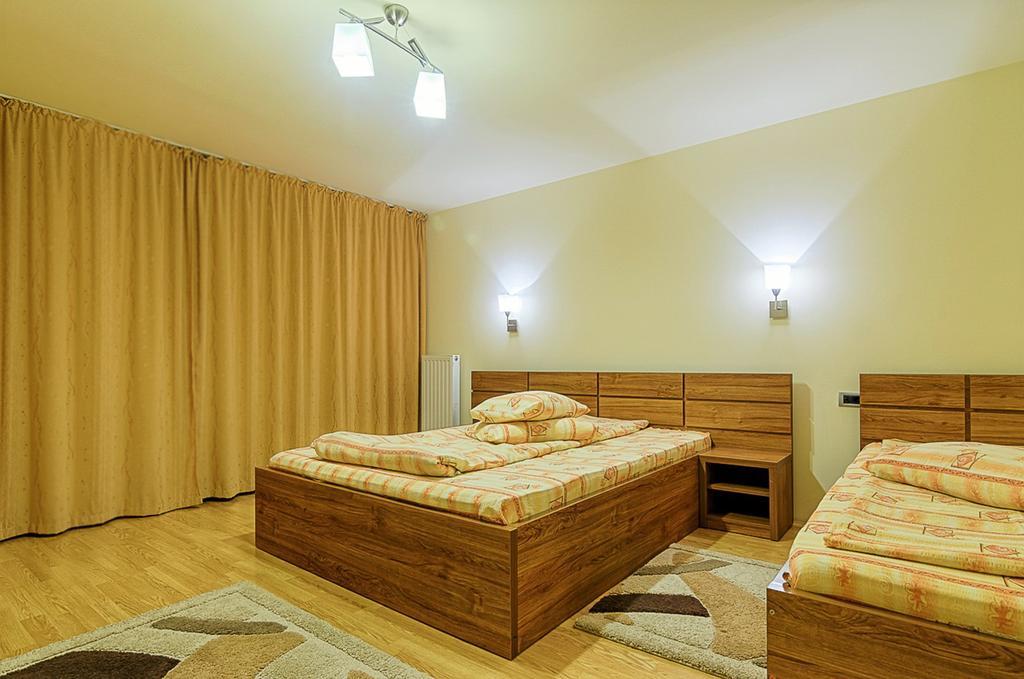 Panorama Pietrei Craiului Zarnesti Exterior foto